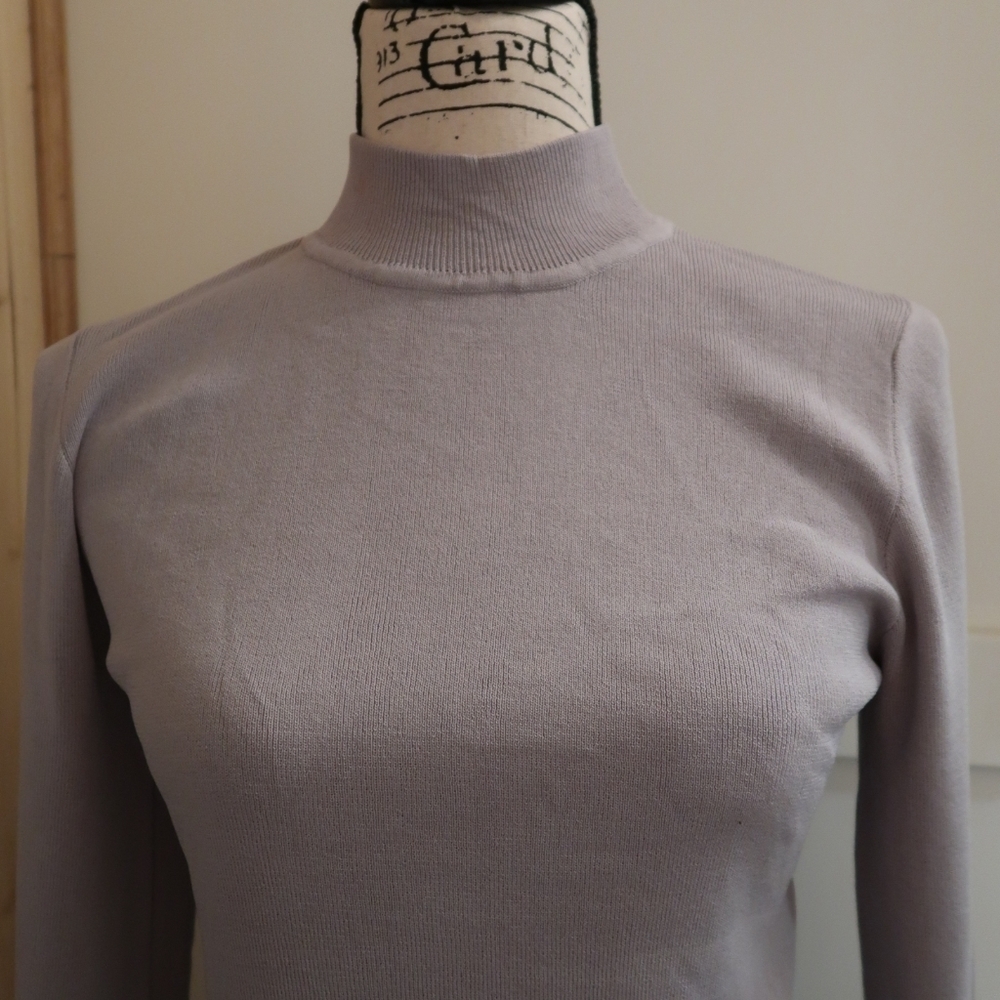 NWT Light Gray Mock Neck Bell Sleeve Sweater Tie Cuff Boutique Top S M - Picture 6 of 6